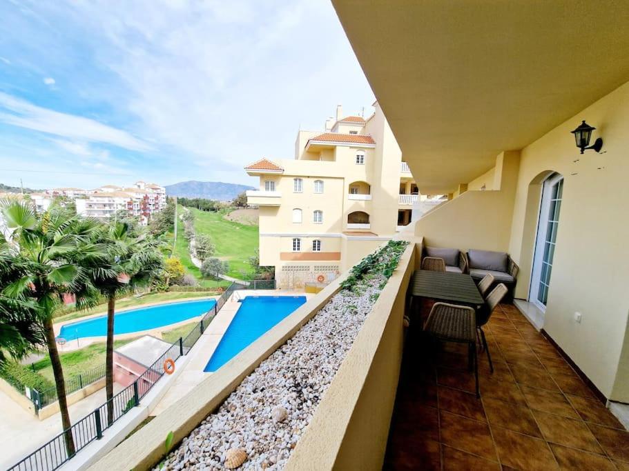 דירות Sitio de Calahonda Royal Golf View: 2Br, Pools & Ac מראה חיצוני תמונה