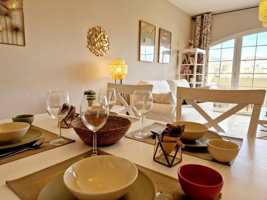 דירות Sitio de Calahonda Royal Golf View: 2Br, Pools & Ac מראה חיצוני תמונה