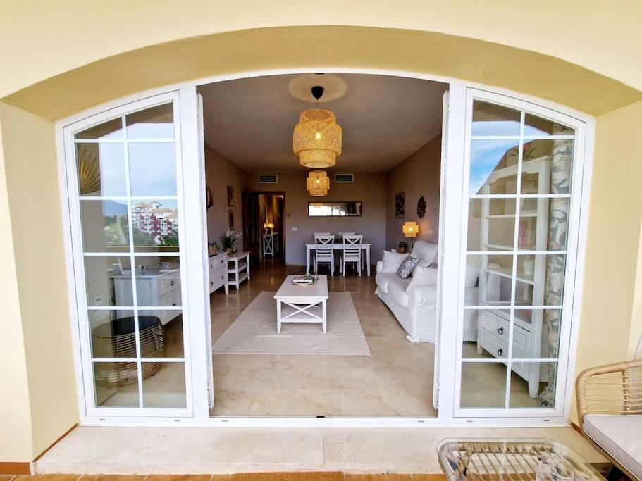 דירות Sitio de Calahonda Royal Golf View: 2Br, Pools & Ac מראה חיצוני תמונה