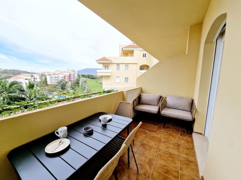 דירות Sitio de Calahonda Royal Golf View: 2Br, Pools & Ac מראה חיצוני תמונה