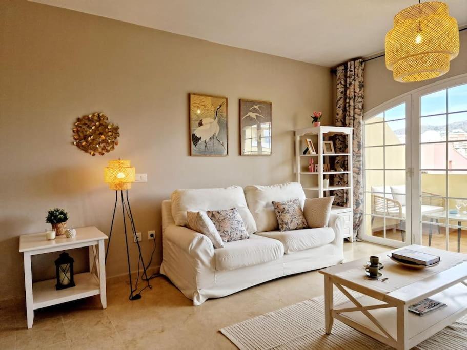 דירות Sitio de Calahonda Royal Golf View: 2Br, Pools & Ac מראה חיצוני תמונה