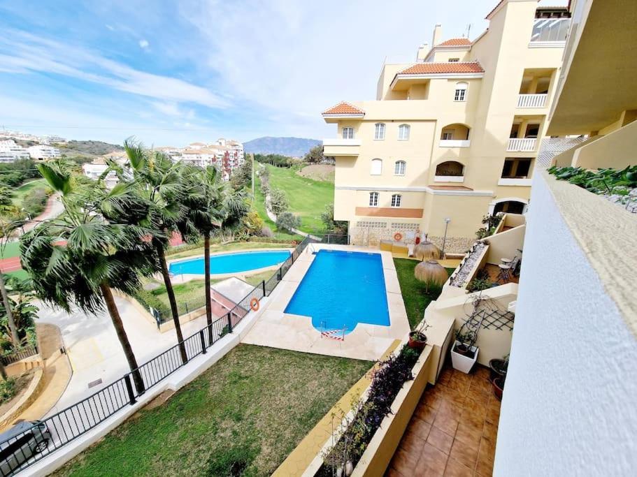 דירות Sitio de Calahonda Royal Golf View: 2Br, Pools & Ac מראה חיצוני תמונה